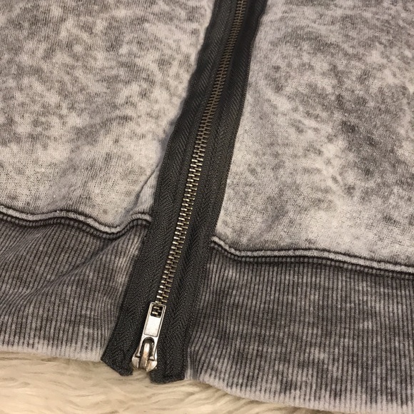 Medium grey sweater - Picture 6 of 6